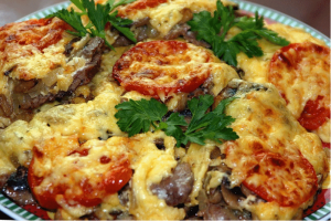 мясо запеченное с помидорами