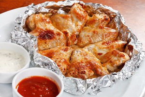куриные крылышки запеченные в фольге